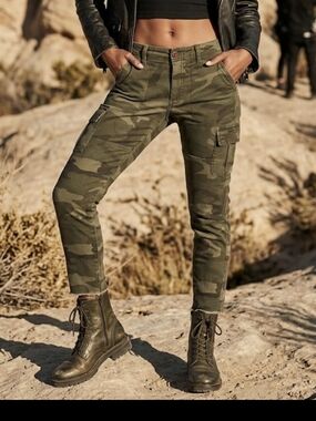Abercrombie & Fitch Olive Green Camo Slim Boyfriend Pants